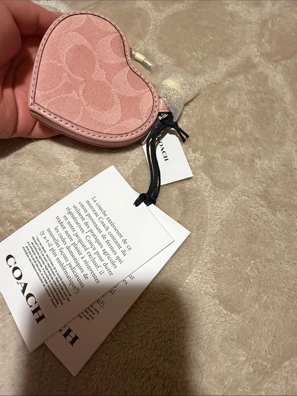 🩷Coach Pink Heart Coin Case with Signature Jacquard🩷